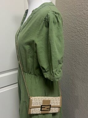 **FIRM**Authentic Fendi Brown and Tan FF Monogram Wallet/WOC